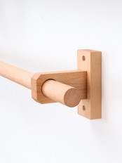 Natural Wood Single Curtain Rod With Wooden Drapery Brackets Customize