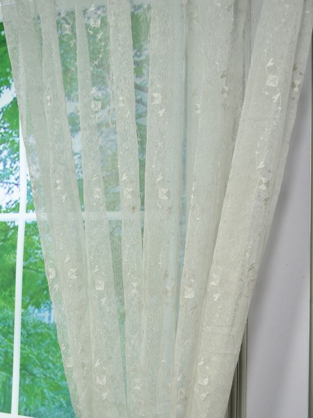 Elbert Daisy Chain Pattern Embroidered Versatile Pleat White Sheer Curtain Panel Fabric Details