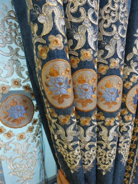  QYC125BA Hebe Floral Damask Embroidered Chenille Ready Made Grommet Curtains(Color: Blue)