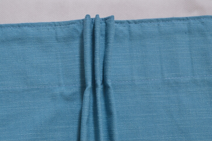 Small Triple Pinch Pleat